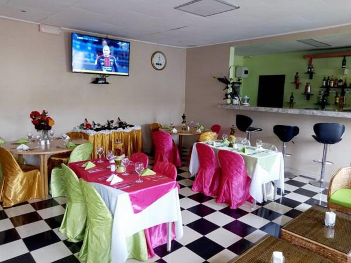 Liza Hotel Yaoundé Buitenkant foto