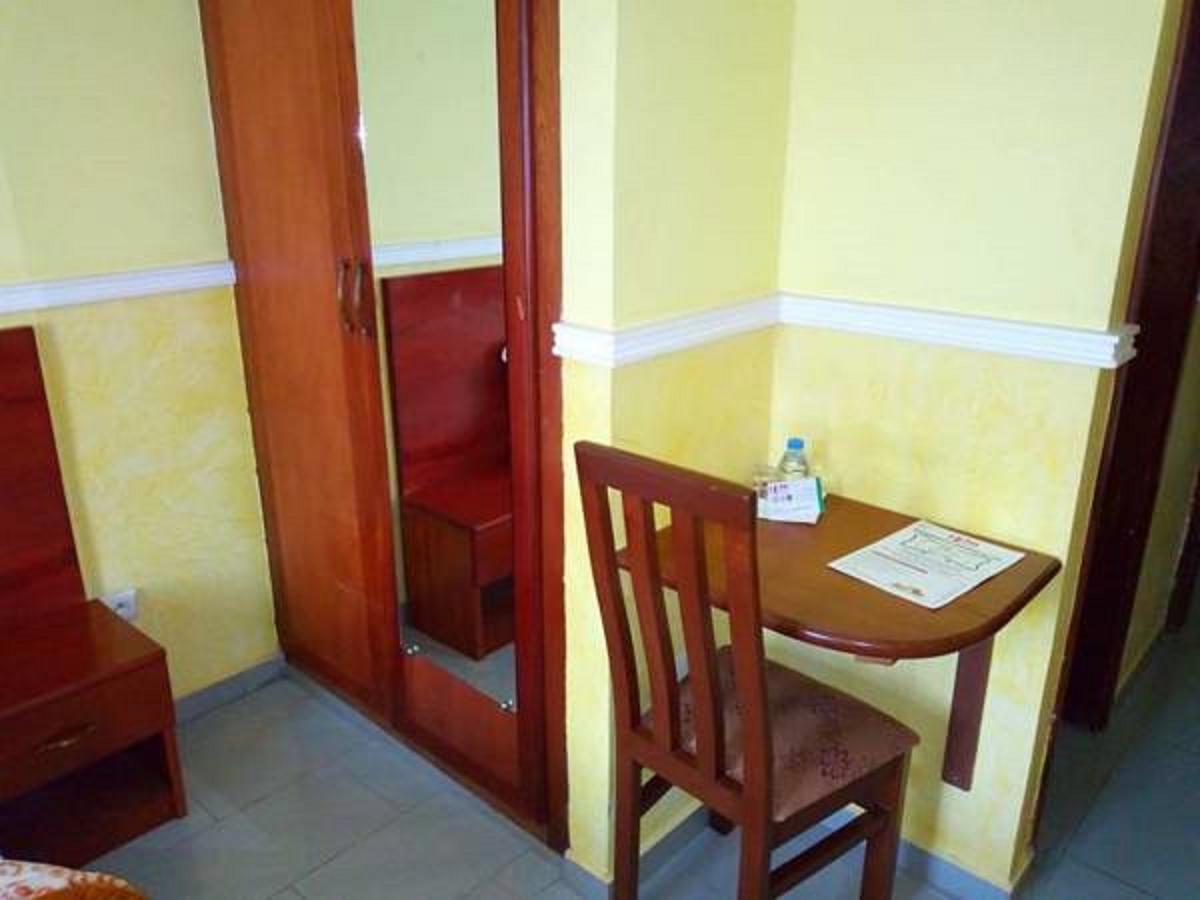 Liza Hotel Yaoundé Buitenkant foto